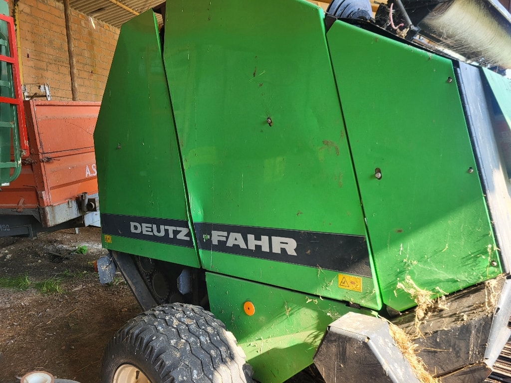 Presse balles rondes DEUTZ FAHR RB3.5 - photo slide 1