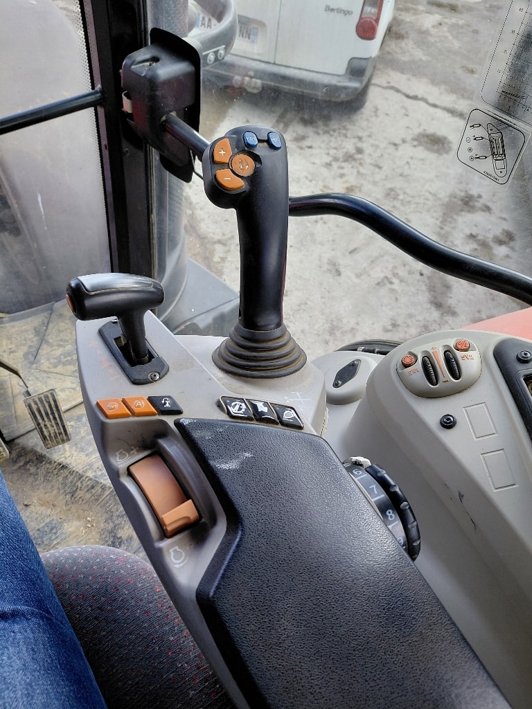 Tracteur MASSEY FERGUSON 7616 DYNA-6 EFFICIENT - photo slide 6