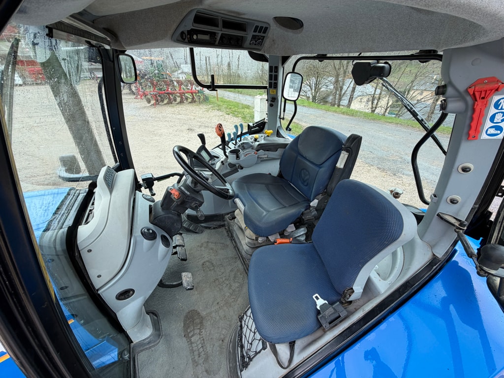 Tracteur NEW HOLLAND T6.155 EC - photo slide 13