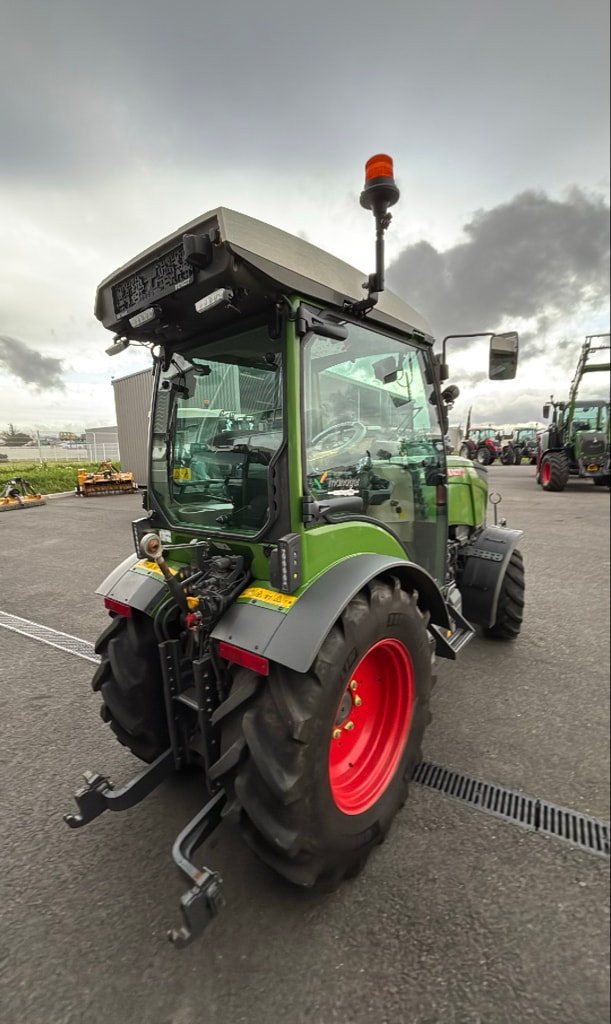 Tracteur FENDT 210V - photo slide 3
