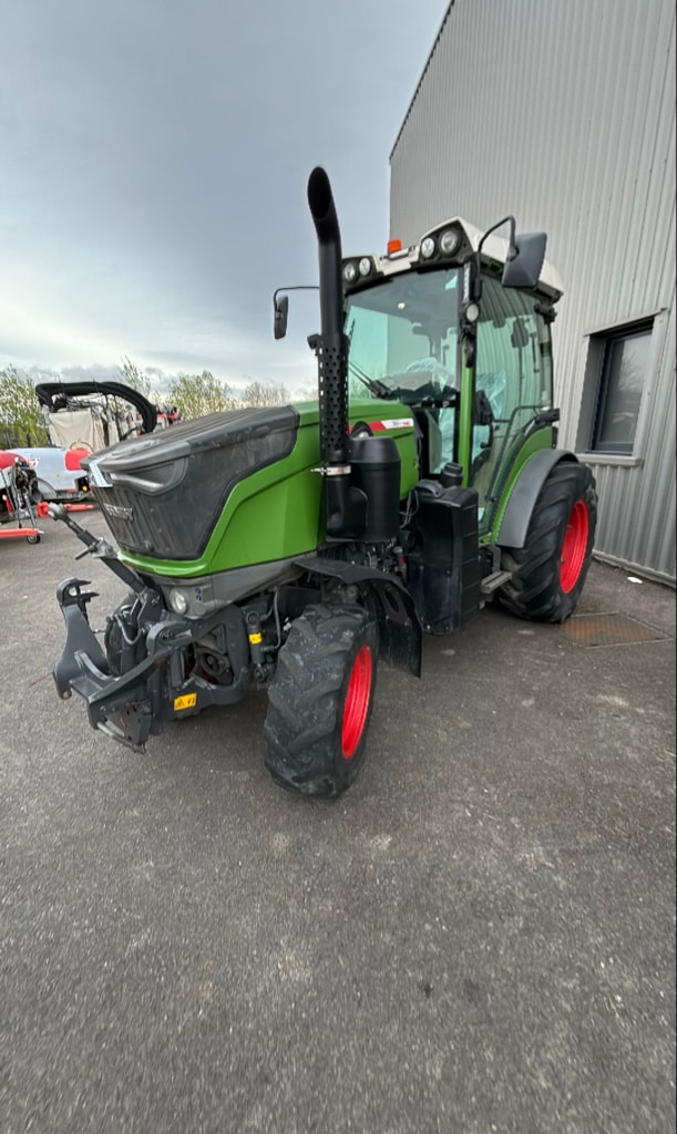 Tracteur FENDT 209V - photo slide 1