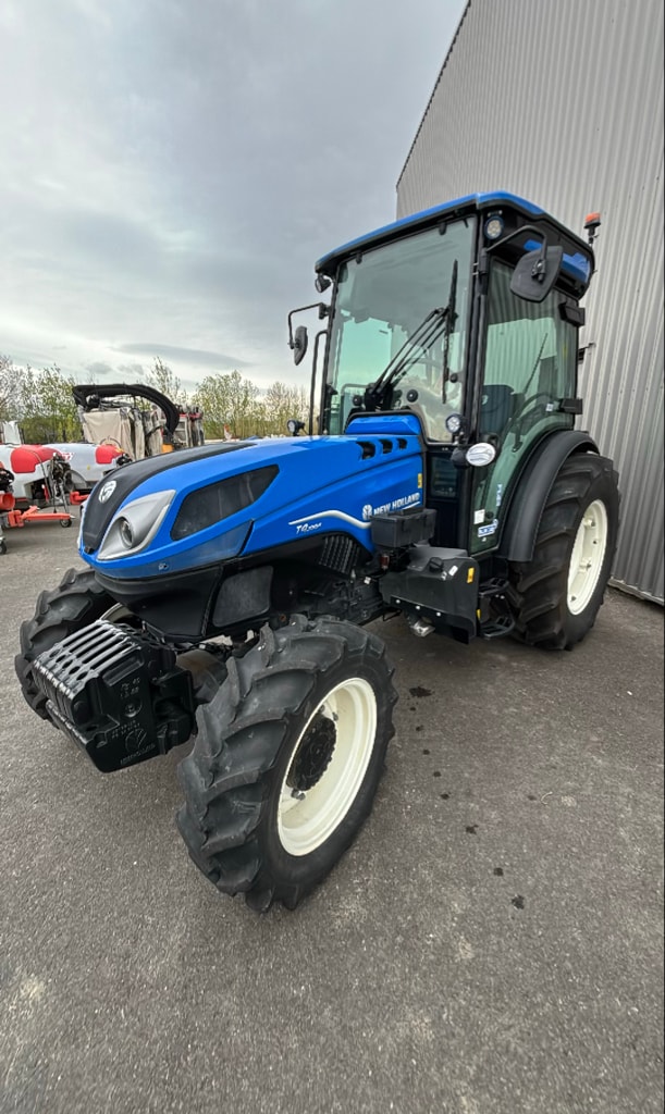 Tracteur NEW HOLLAND T4.100F - photo slide 1