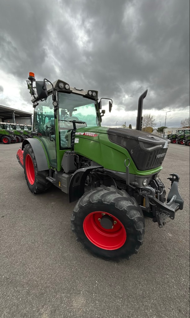 Tracteur FENDT 211F - photo slide 2