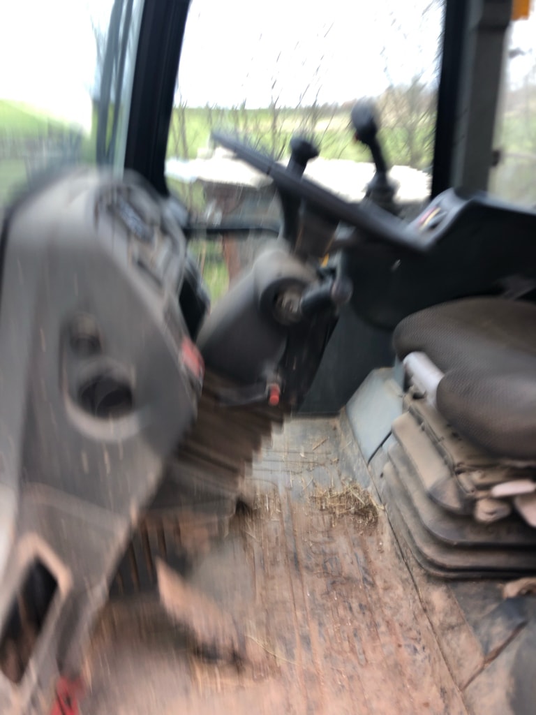 Valet de ferme SCHAEFFER 8610 T - photo slide 12