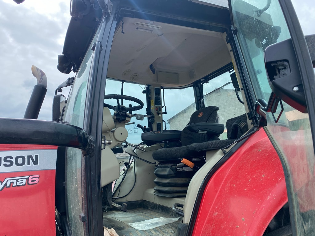 Tracteur MASSEY FERGUSON 7716S DYNA-6 ESSENTIAL - photo slide 5
