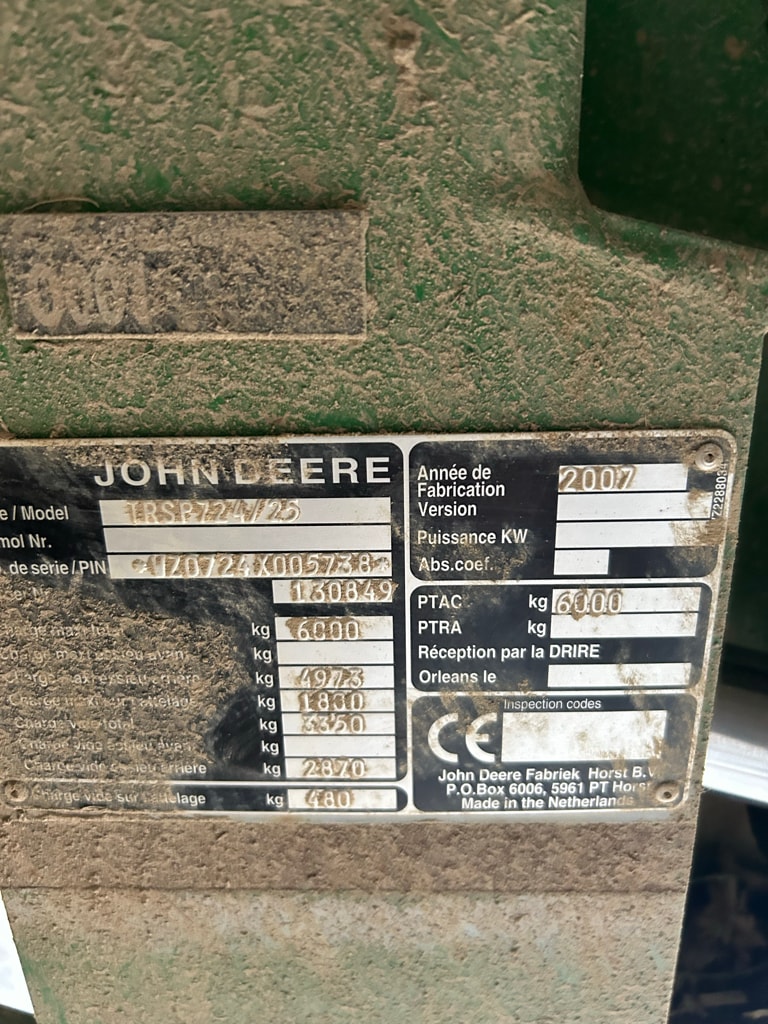 Pulverisateur JOHN DEERE 724 - photo slide 7