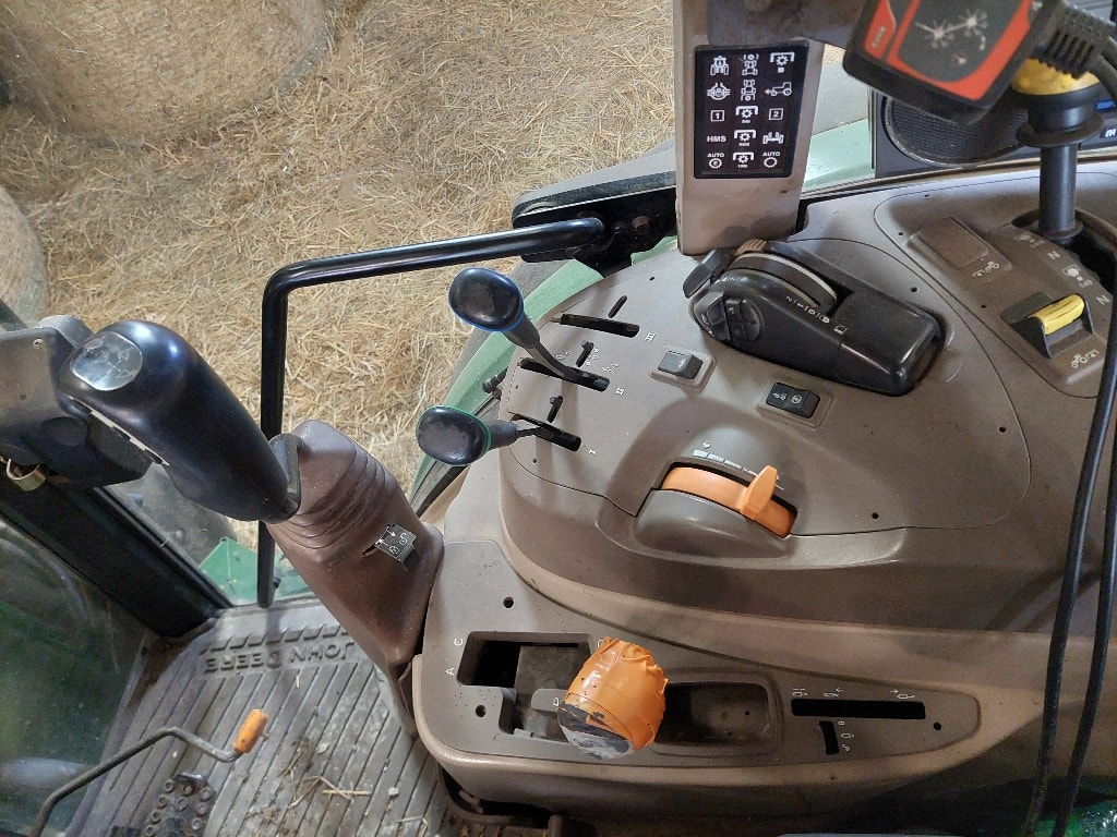 Tracteur chargeur JOHN DEERE 5080R - photo slide 12