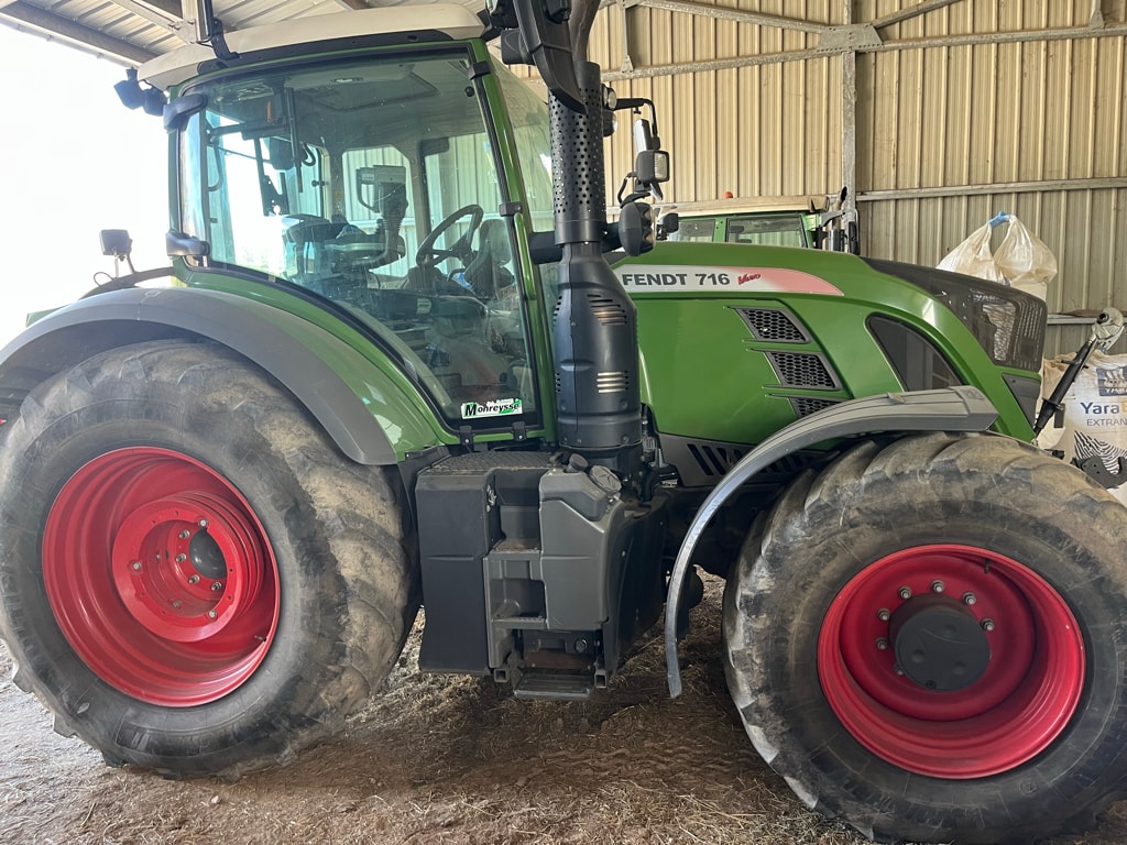 Tracteur FENDT 716 VARIO POWER - photo slide 2