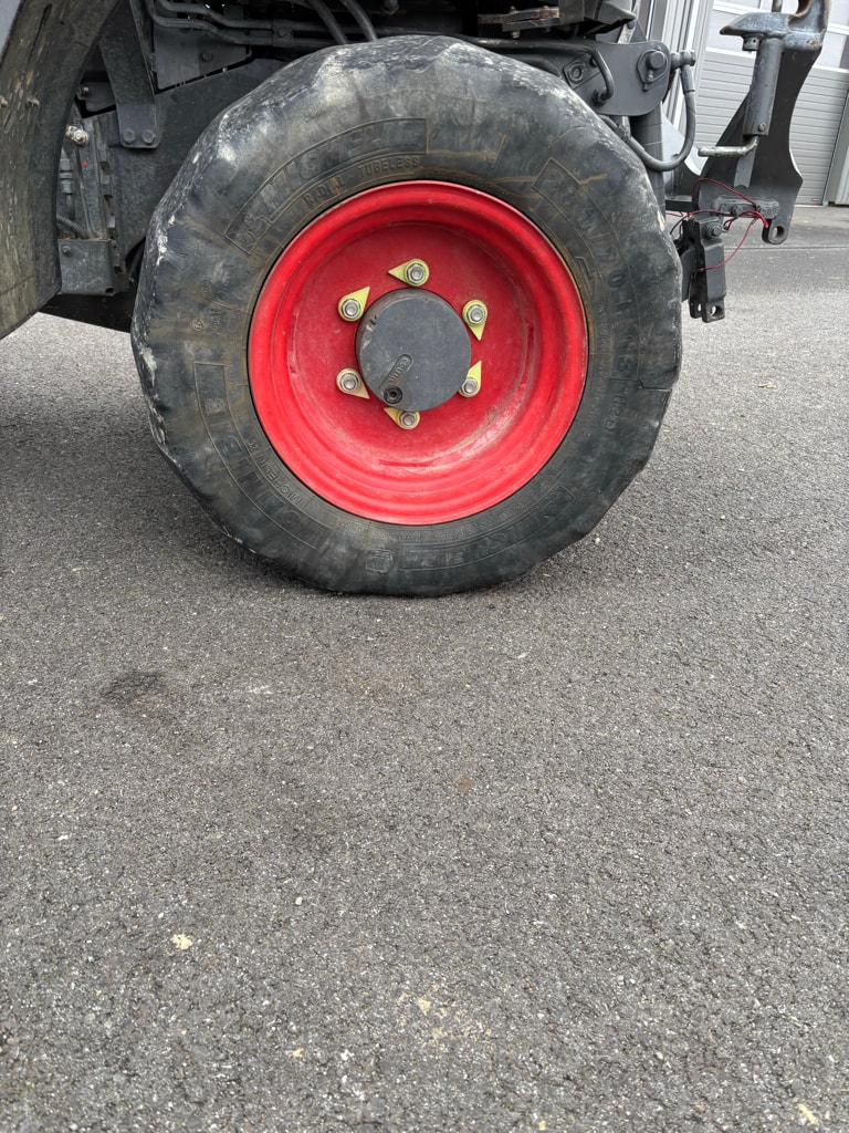 Tracteur FENDT 209V - photo slide 8