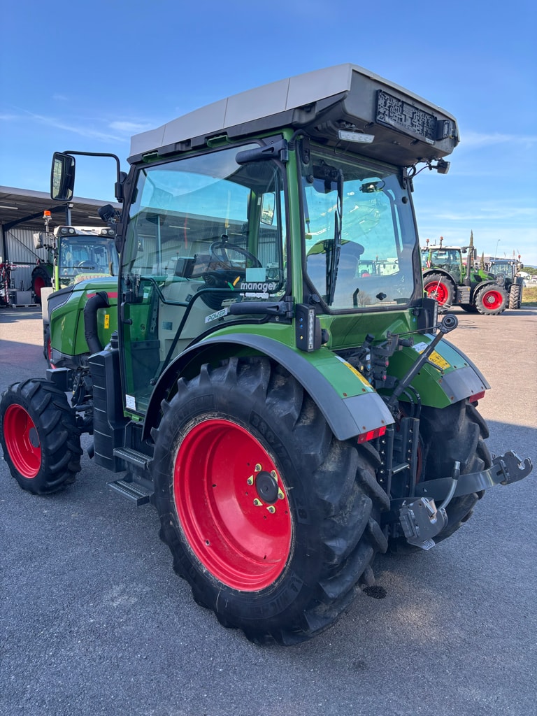 Tracteur FENDT 209F - photo slide 13
