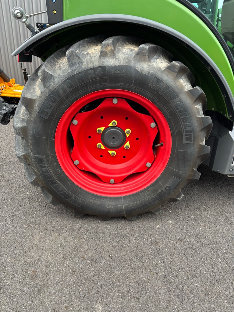Tracteur FENDT 209V - photo slide 9