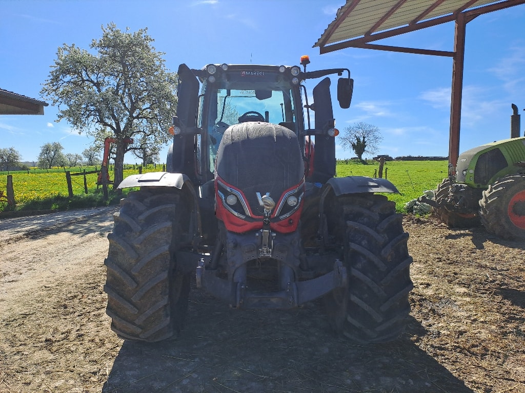 Tracteur VALTRA T155 hi tech - photo slide 2