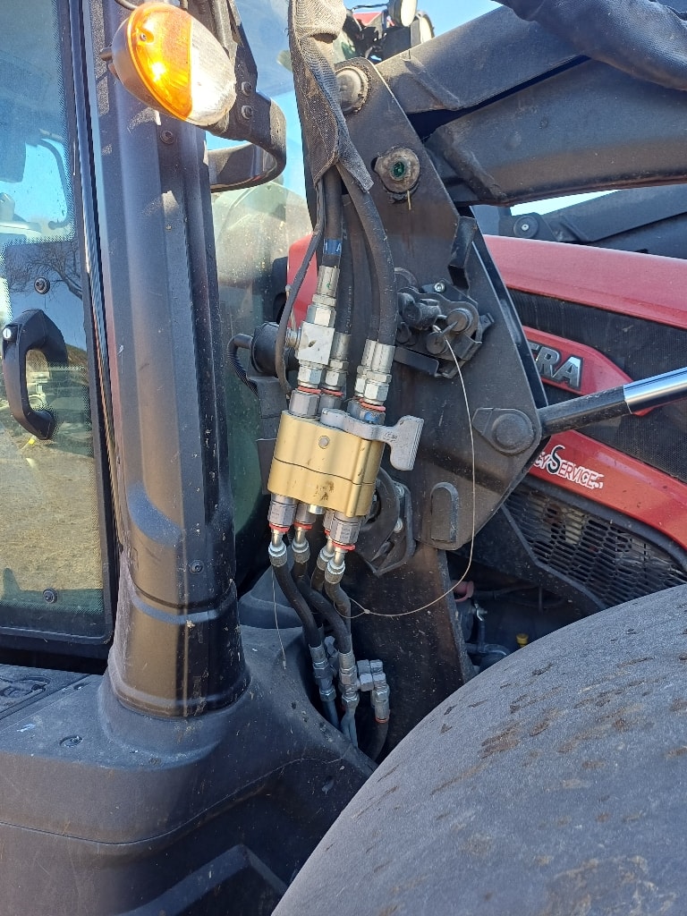 Tracteur chargeur VALTRA G115H - photo slide 8