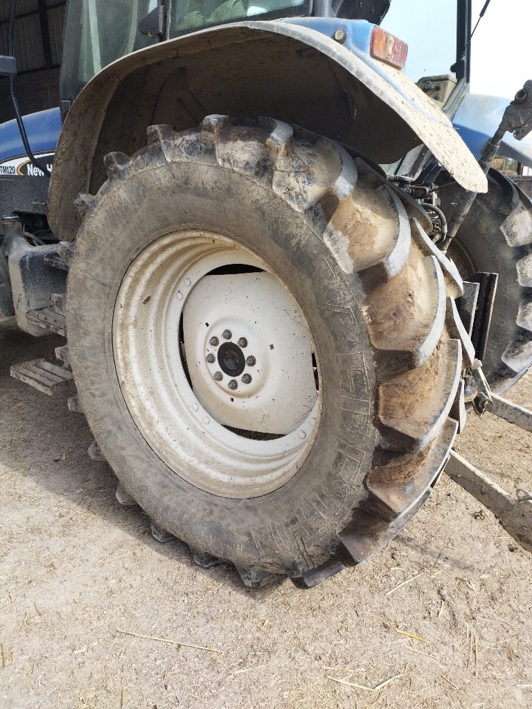 Tracteur NEW HOLLAND TM120 - photo slide 7