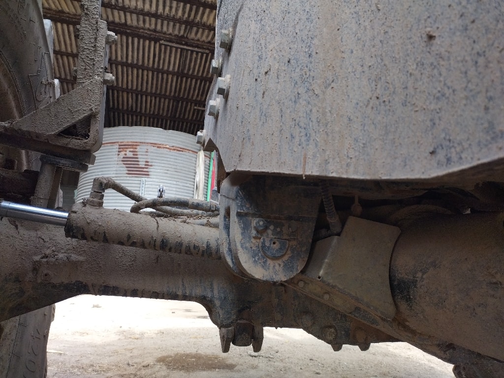 Tracteur NEW HOLLAND TM120 - photo slide 9