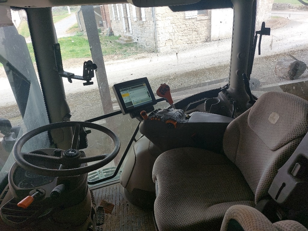 Tracteur JOHN DEERE 6215R FT4 - photo slide 15