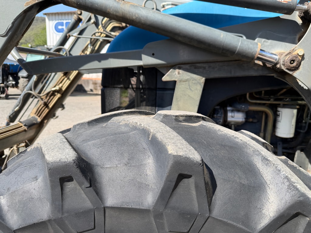Tracteur chargeur NEW HOLLAND TS 100 - photo slide 16