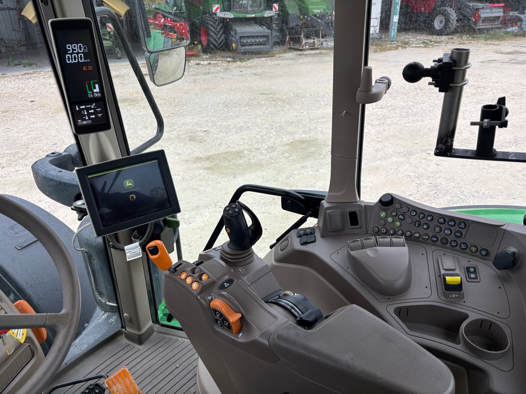 Tracteur JOHN DEERE 6155 - photo slide 19