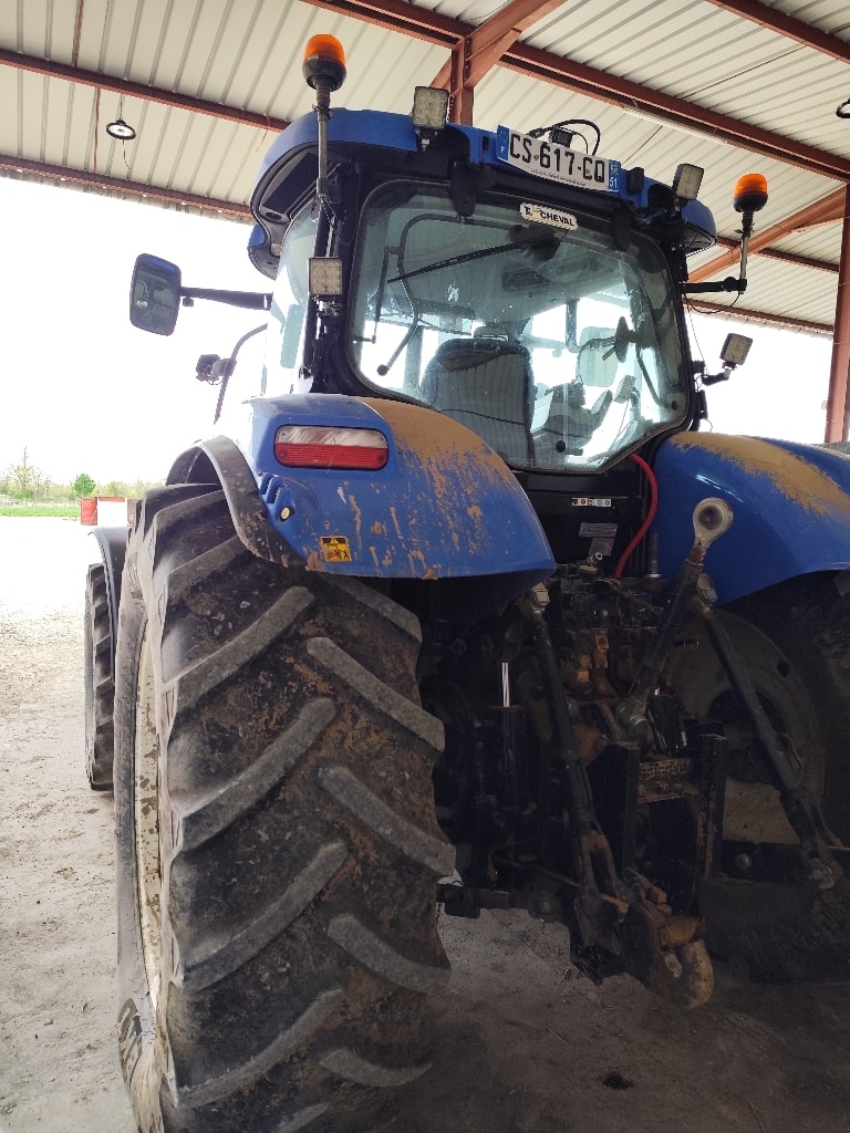 Tracteur NEW HOLLAND T 7.270 ac - photo slide 4