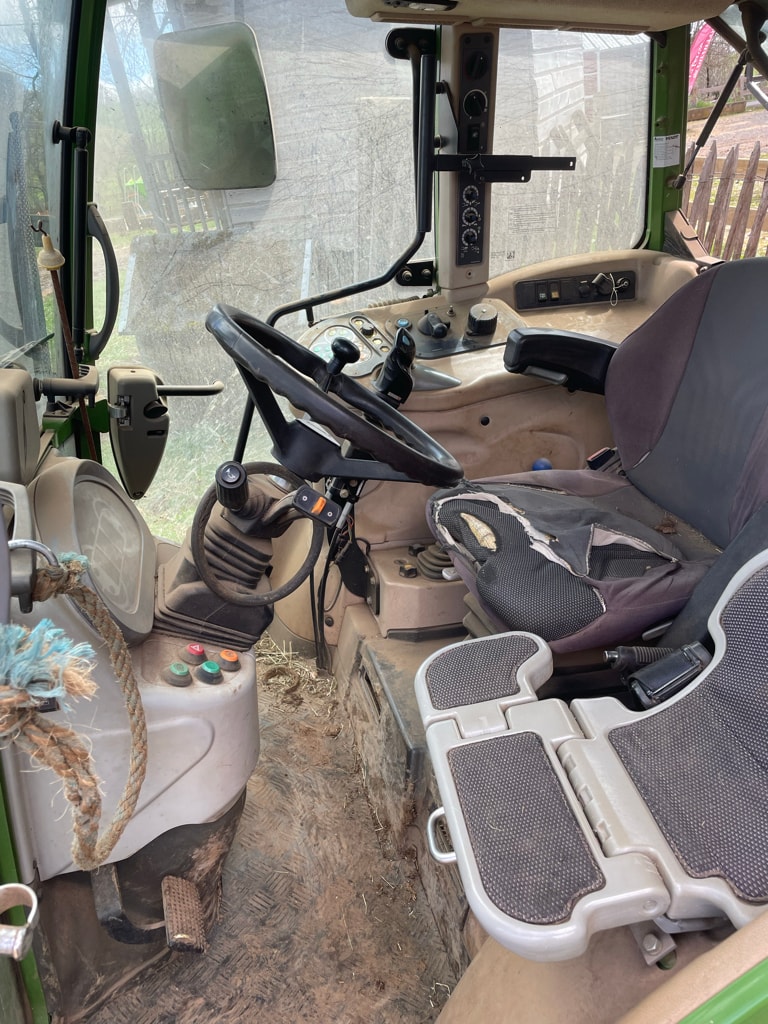 Tracteur chargeur FENDT 209 VARIO - photo slide 9