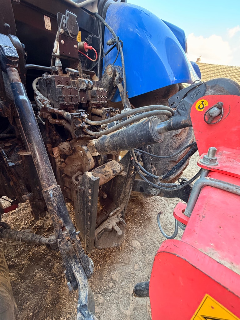 Tracteur NEW HOLLAND T7.245 AC - photo slide 8