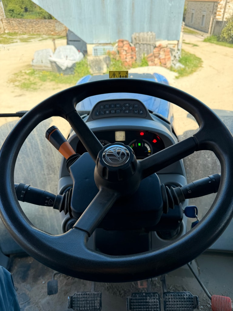 Tracteur NEW HOLLAND T7.245 AC - photo slide 12