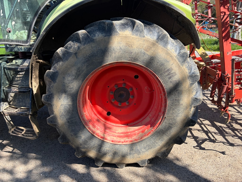 Tracteur CLAAS AXION 810 - photo slide 8