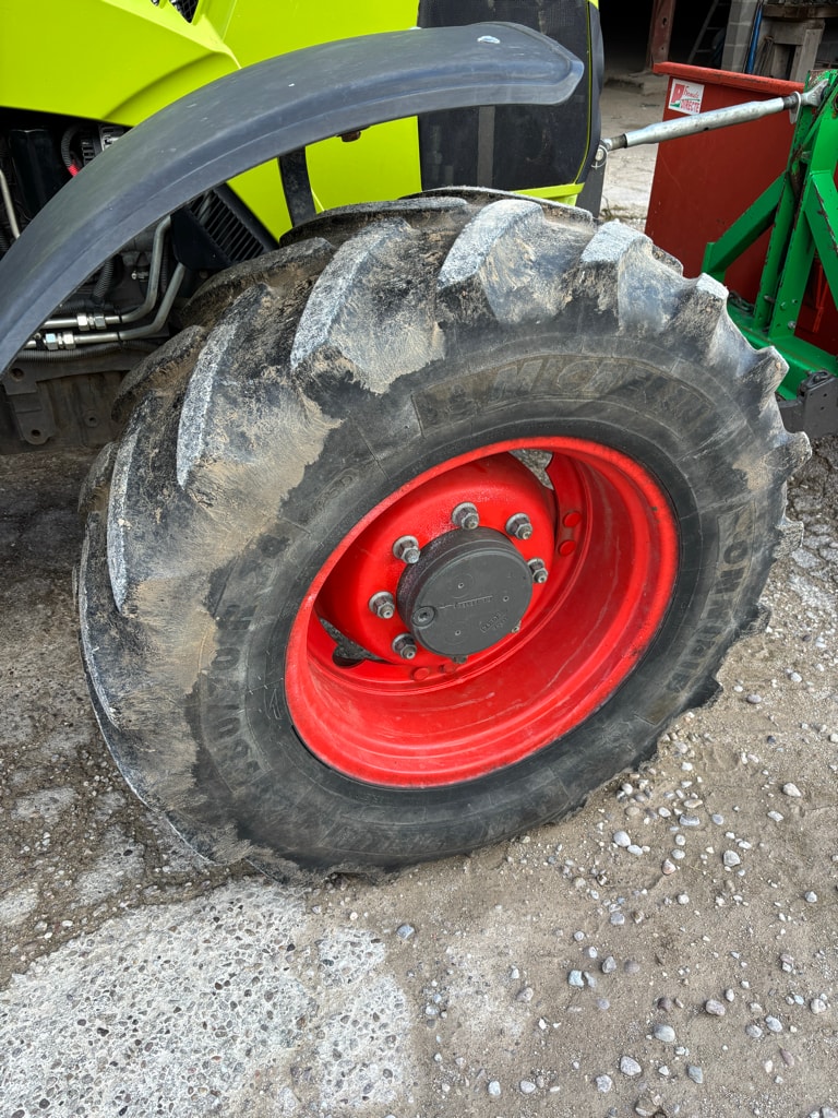Tracteur CLAAS ARION 420 - photo slide 6