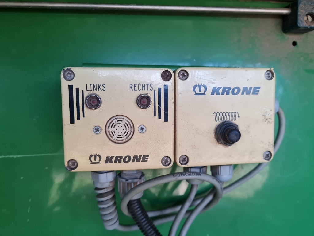 Presse balles rondes KRONE KR 130 - photo slide 7