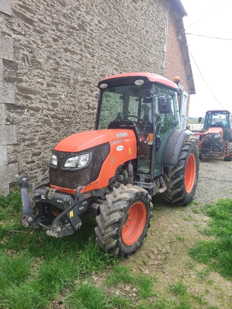 Tracteur fruitier KUBOTA M8540 - photo slide 13