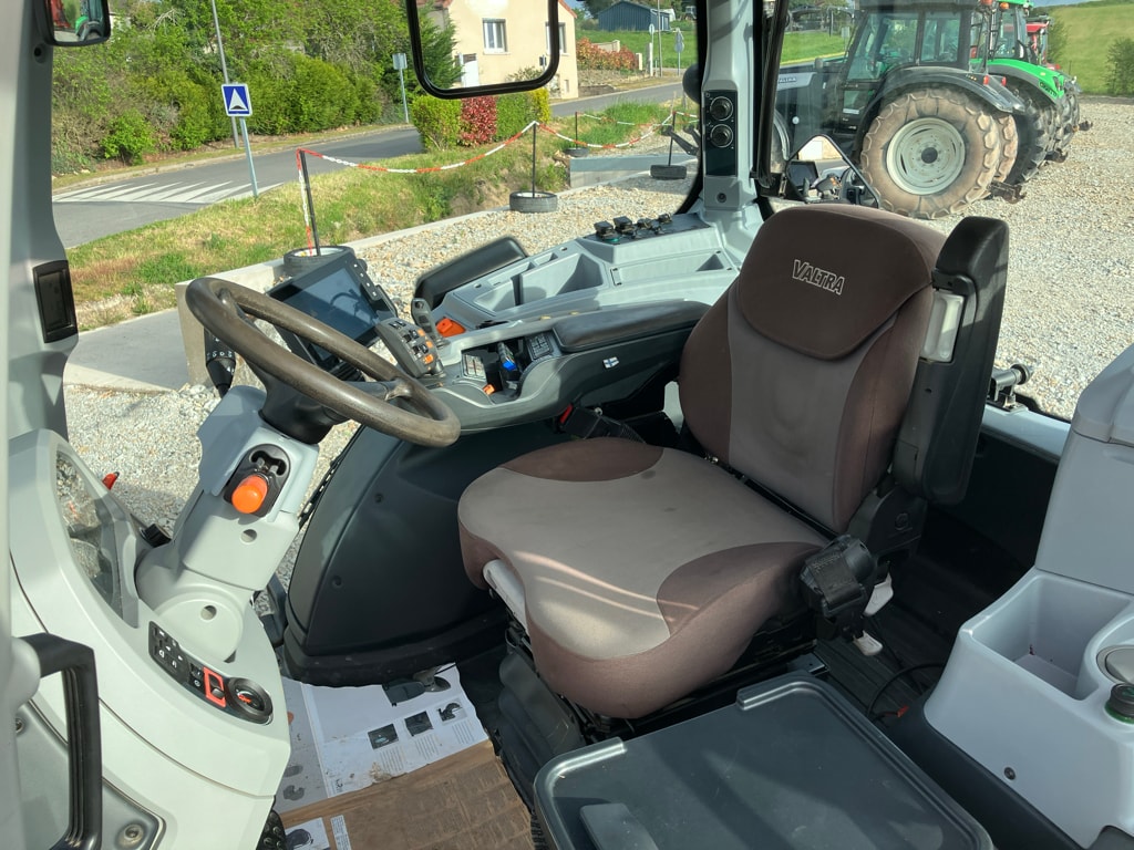 Tracteur VALTRA T174E D SMARTTOUCH - photo slide 10