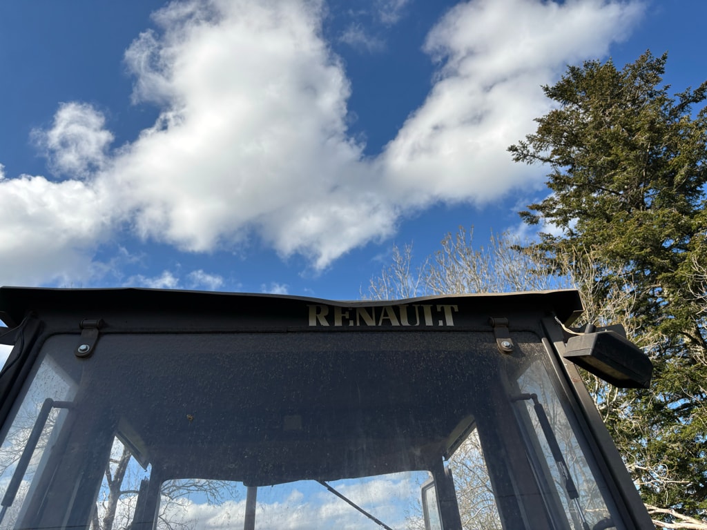 Tracteur chargeur RENAULT 651 - photo slide 13