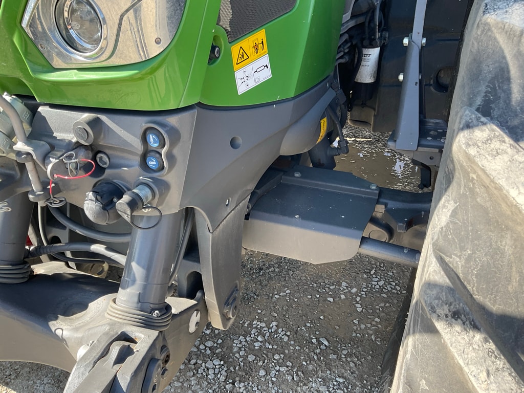 Tracteur FENDT 824 VARIO PROFI + - photo slide 18
