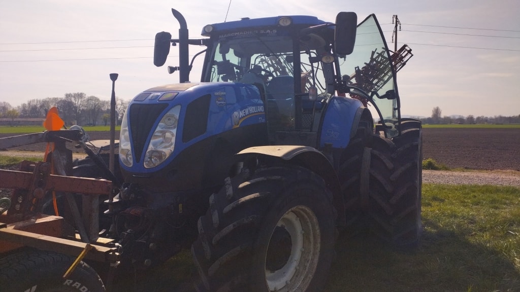 Tracteur NEW HOLLAND T7.210Ac - photo slide 1