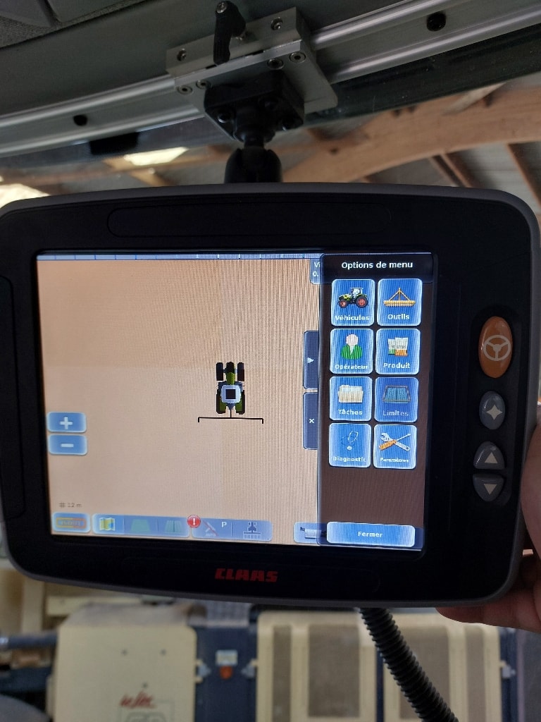 Tracteur CLAAS ARION 650 - photo slide 29