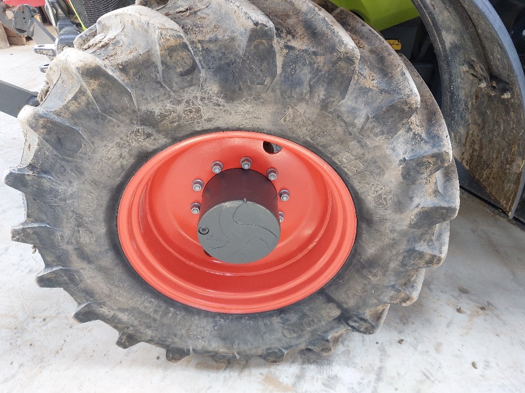 Tracteur CLAAS ARION 650 - photo slide 12