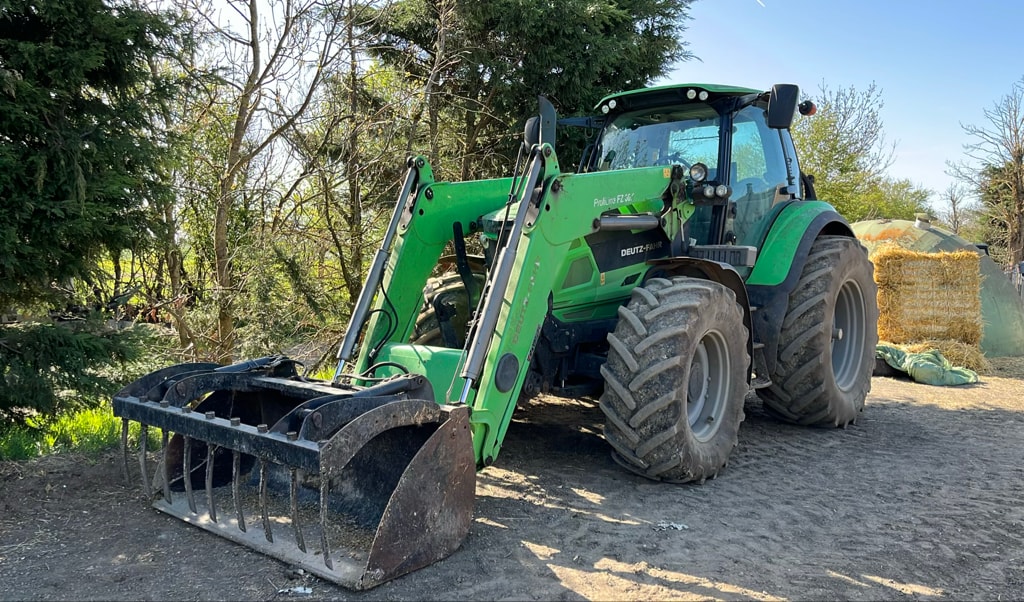 Tracteur chargeur DEUTZ FAHR 6165.4 AGROTRON TTV - photo slide 9