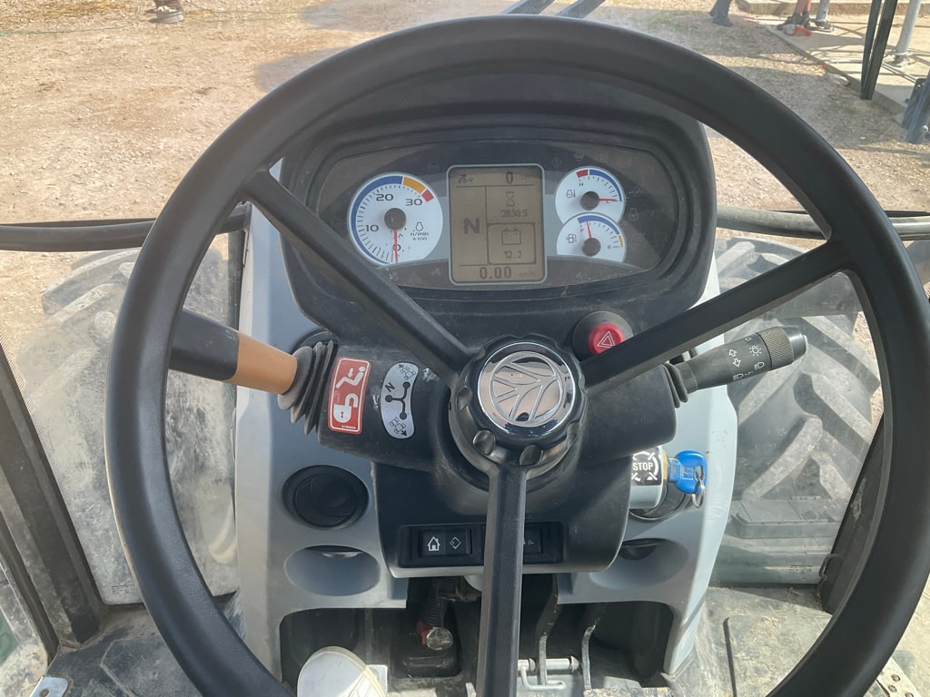 Tracteur NEW HOLLAND T 4-95 - photo slide 31