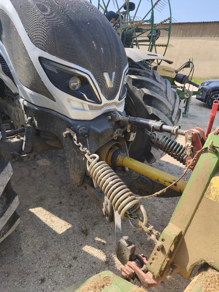 Tracteur VALTRA T 214 DIRECT - photo slide 11