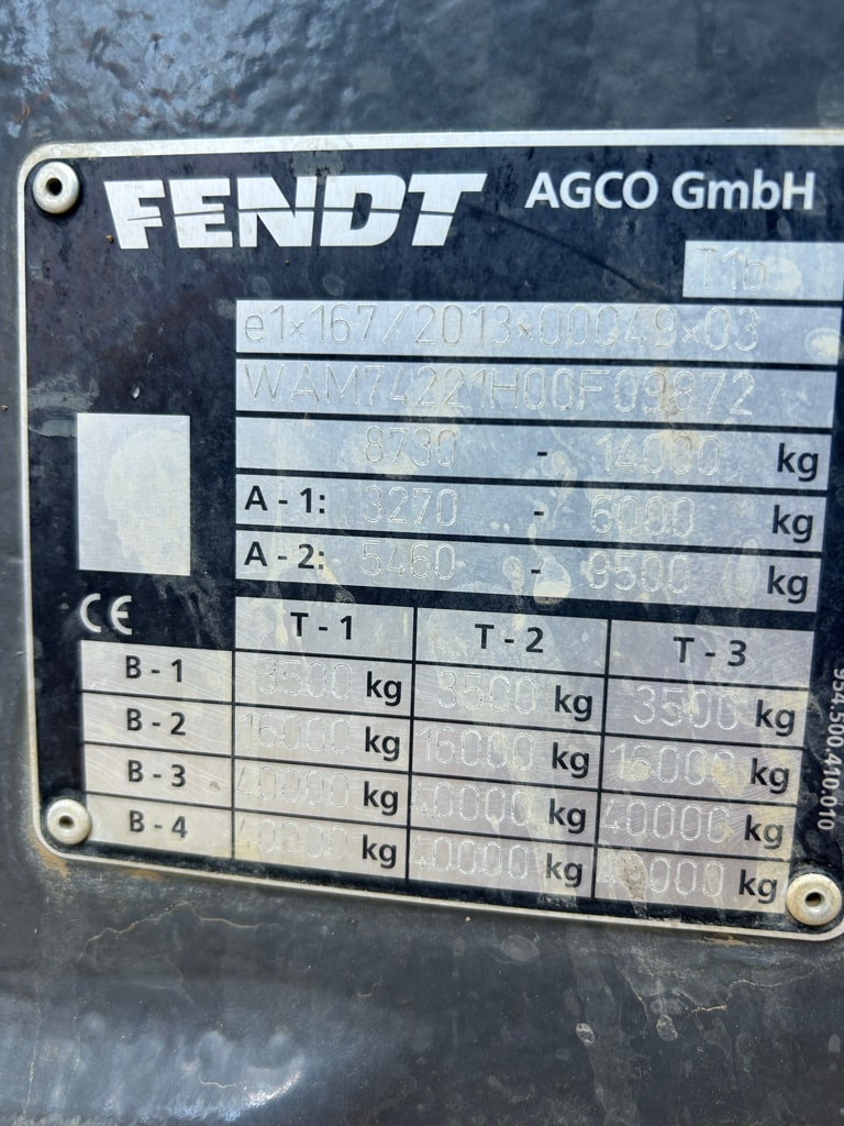 Tracteur FENDT 826 VARIO PROFI + - photo slide 3