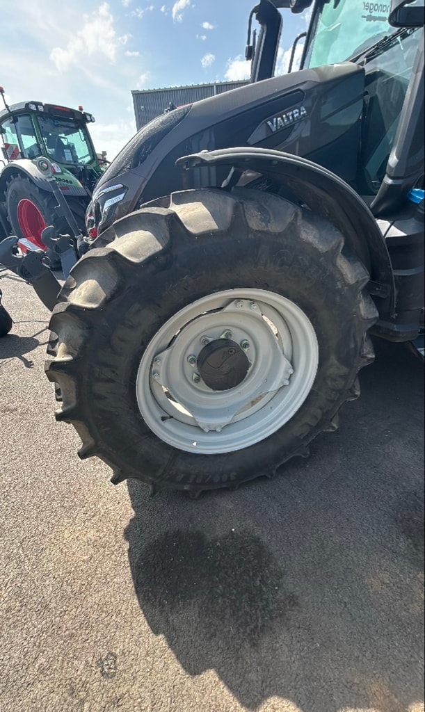 Tracteur VALTRA G125EA - photo slide 7