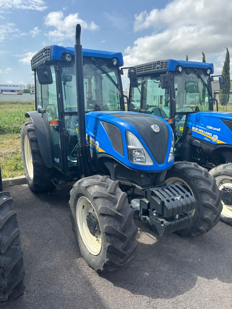 Tracteur NEW HOLLAND T4.100F - photo slide 1