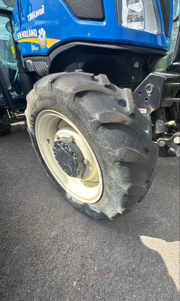 Tracteur NEW HOLLAND T4.90F - photo slide 6