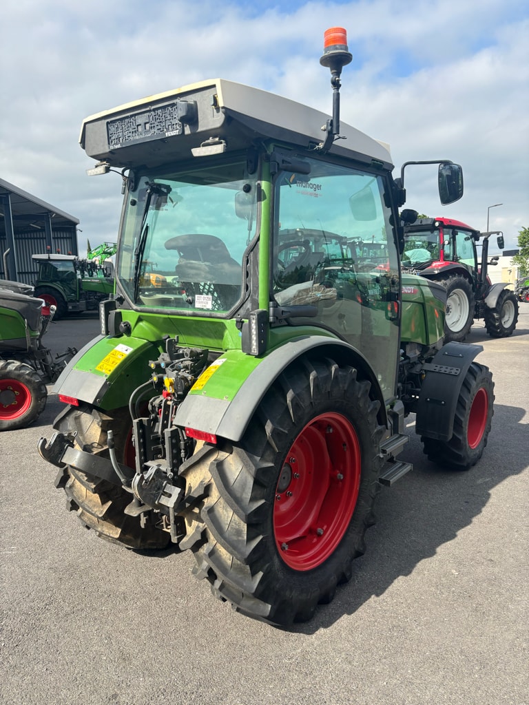Tracteur FENDT 210F - photo slide 3