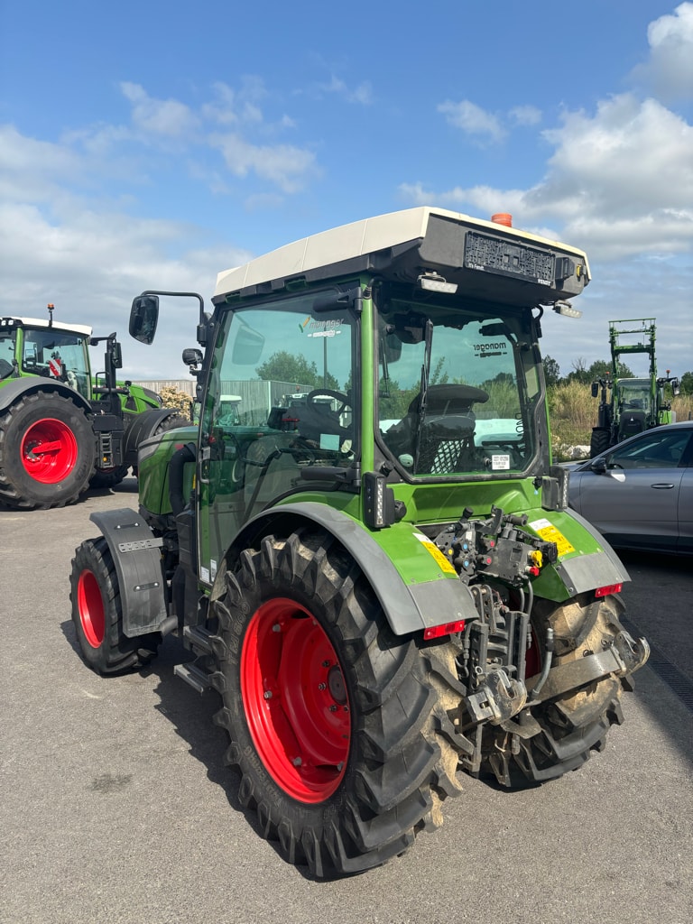 Tracteur FENDT 210F - photo slide 4