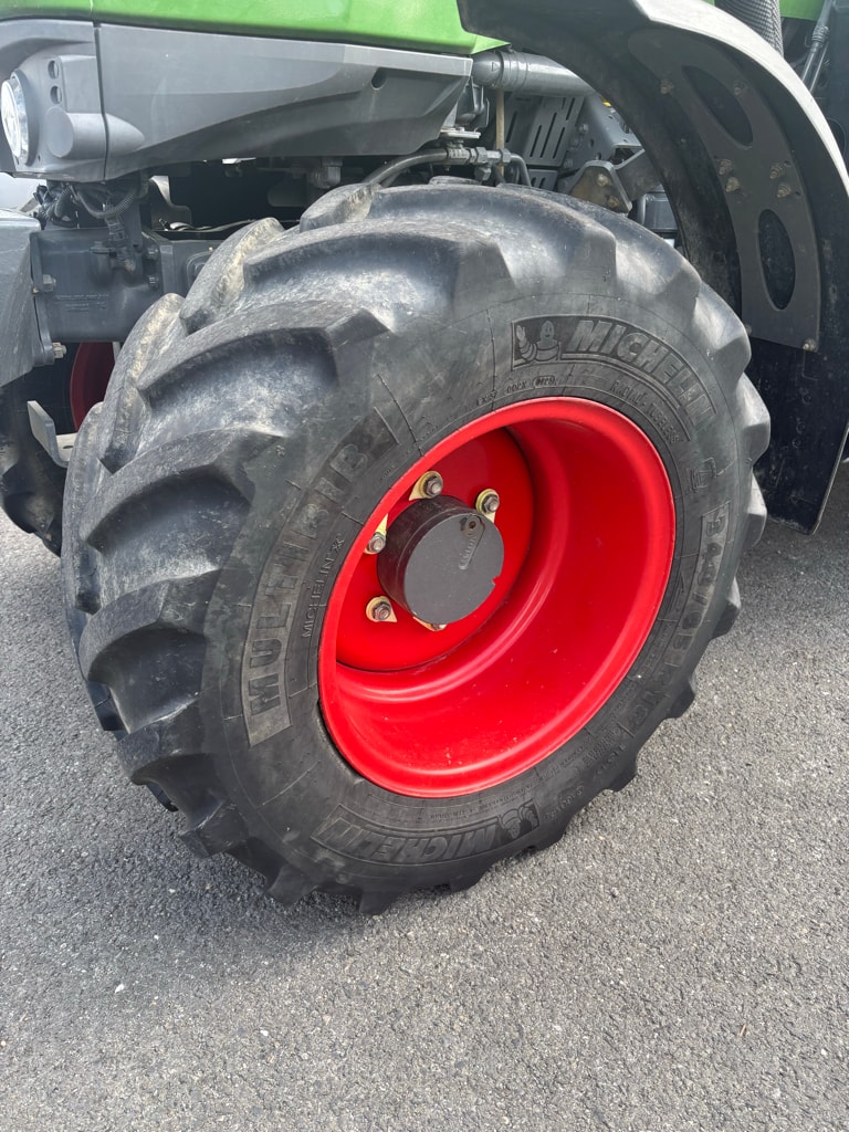 Tracteur FENDT 210F - photo slide 7