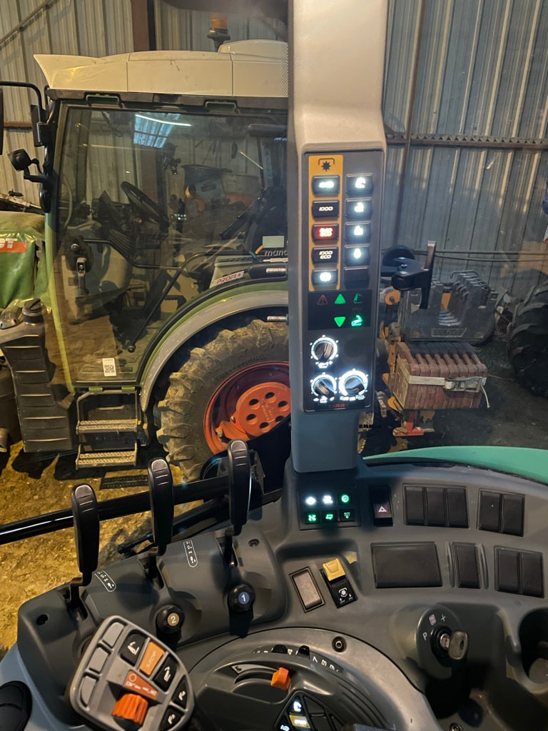 Tracteur CLAAS ARION420 - photo slide 10