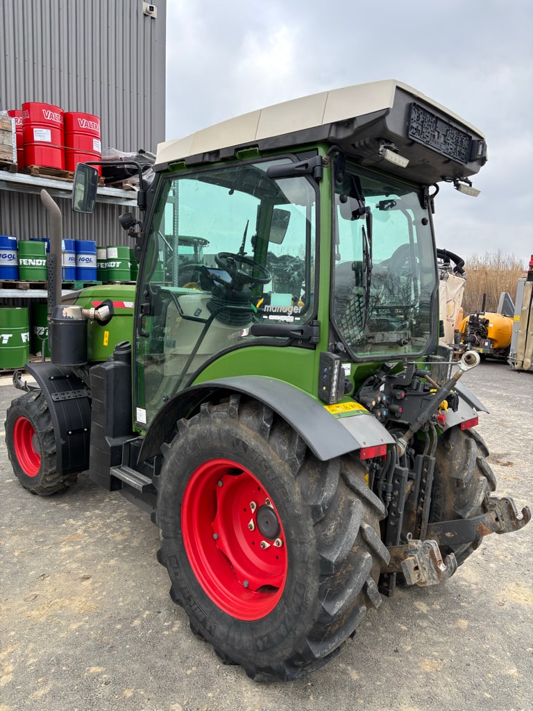Tracteur FENDT 210V - photo slide 4
