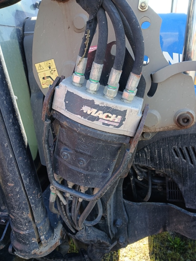 Tracteur chargeur NEW HOLLAND T5.105 - photo slide 12