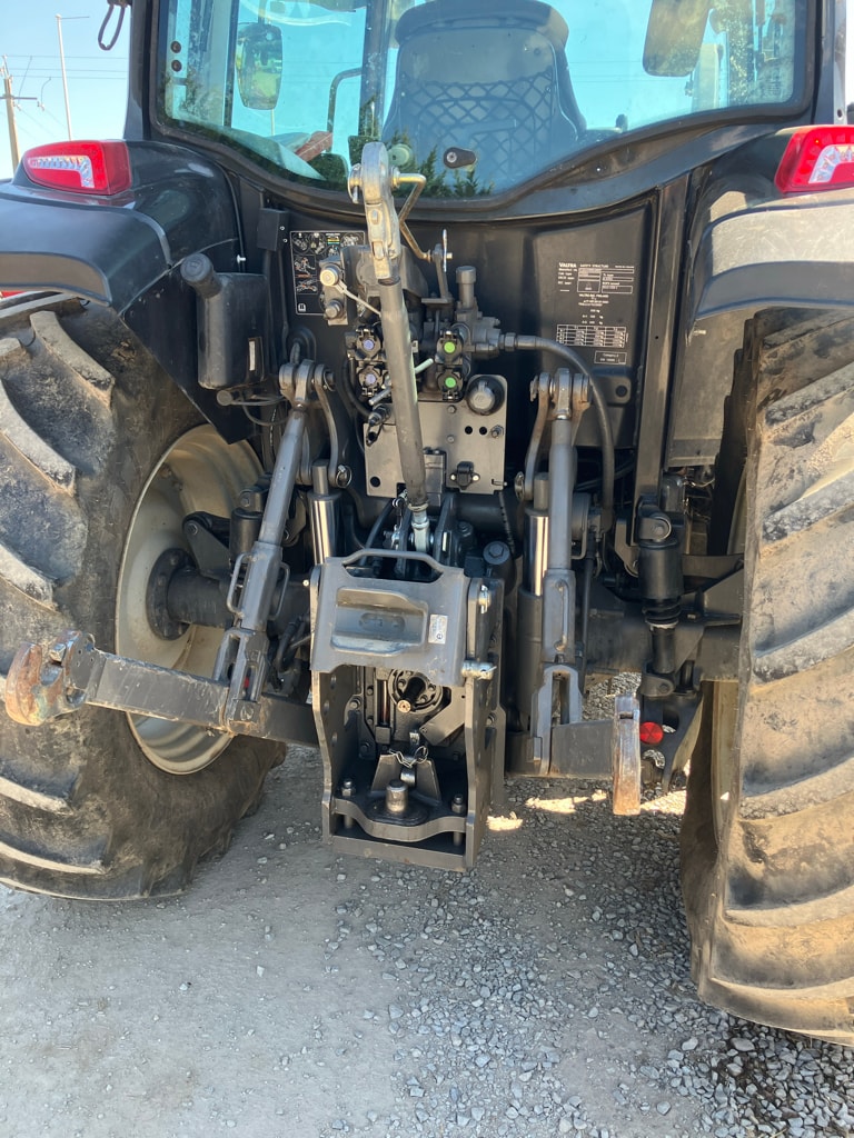 Tracteur chargeur VALTRA A 115 - photo slide 6
